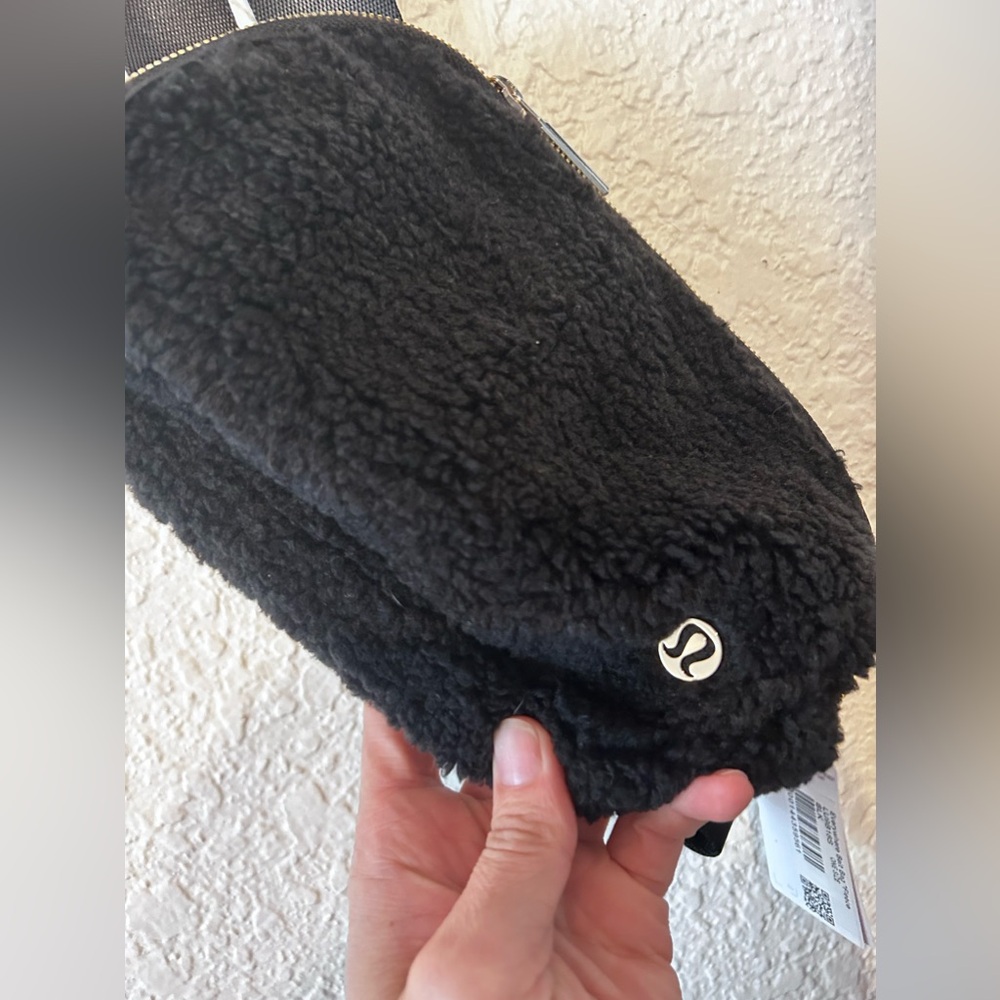 NWT fleece belt bag